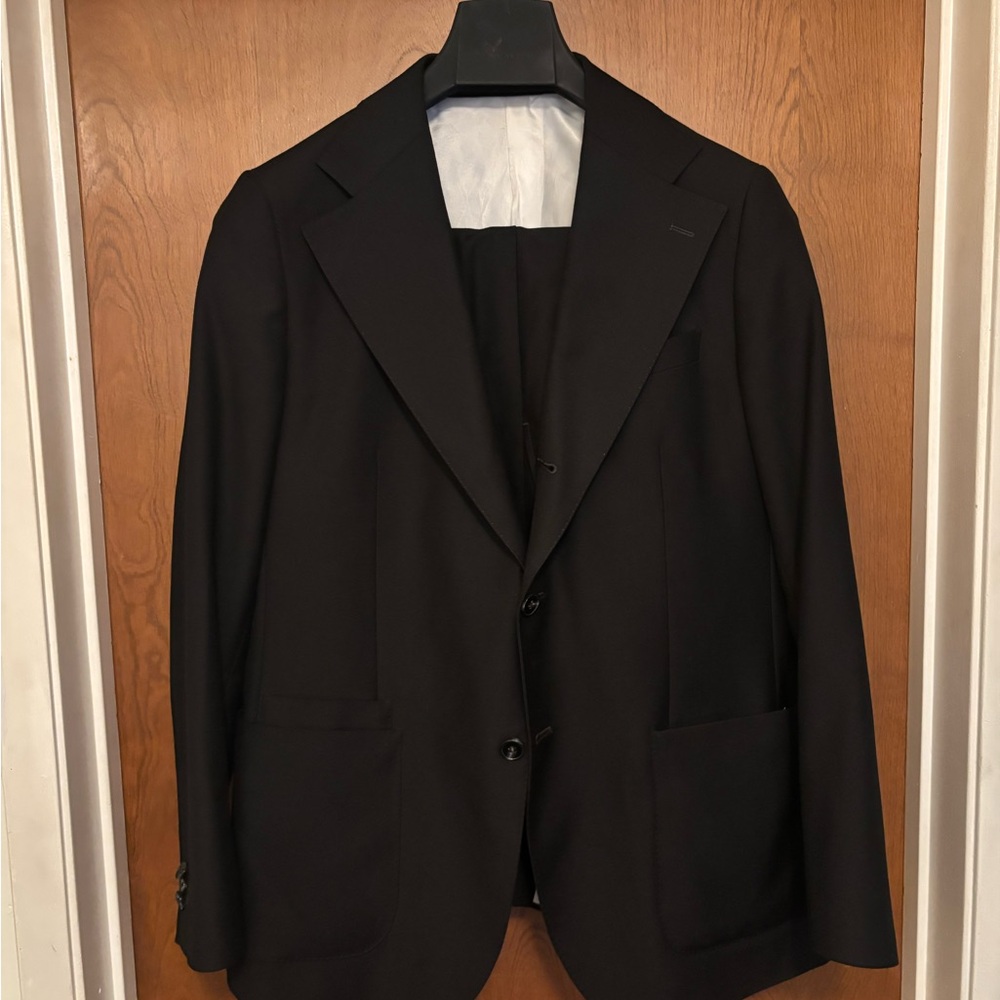 Like Suitsupply Black Classic Business Suit